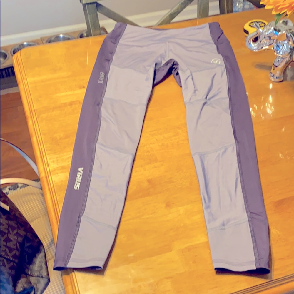 Virus leggings